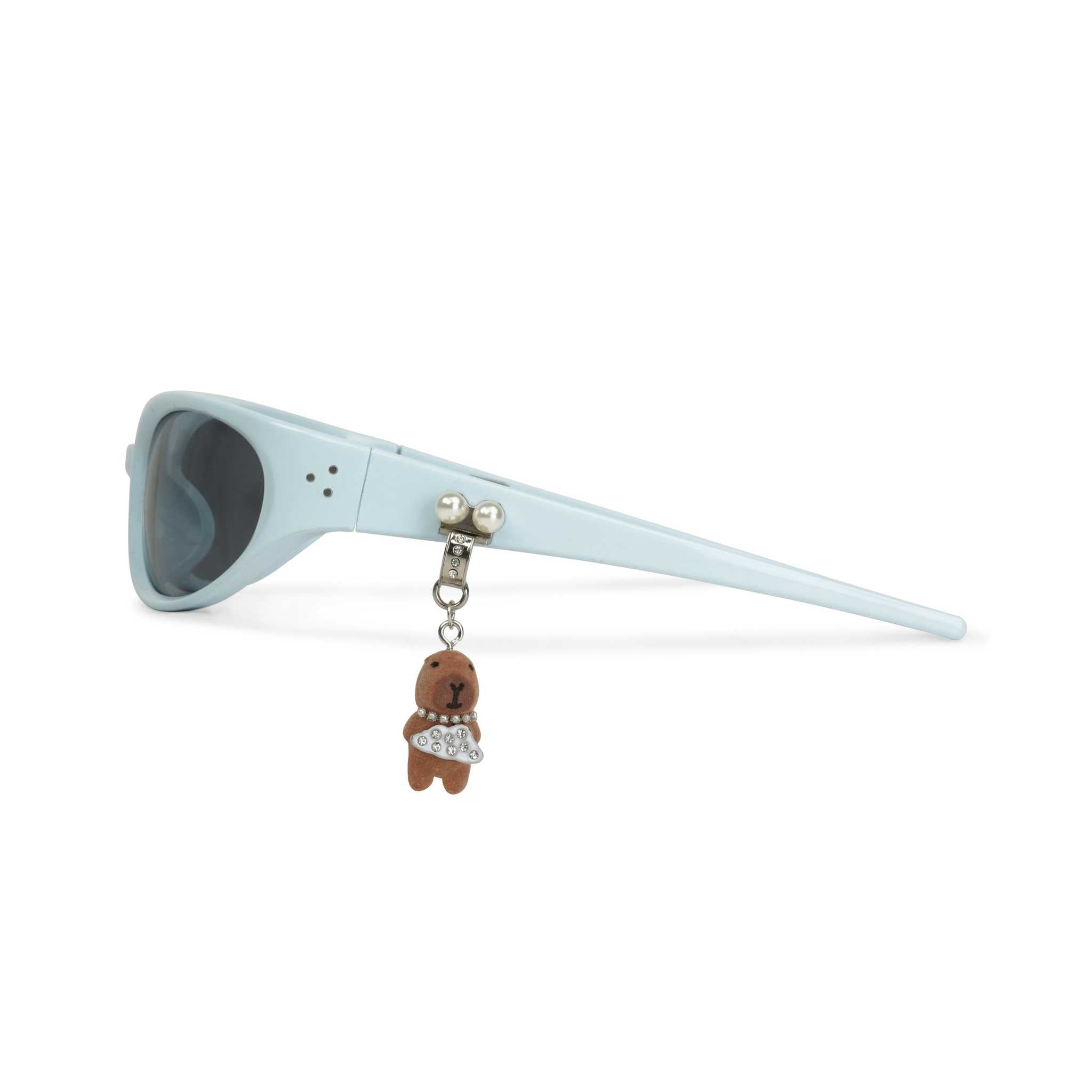 Chained Capybara Charm(Single) 