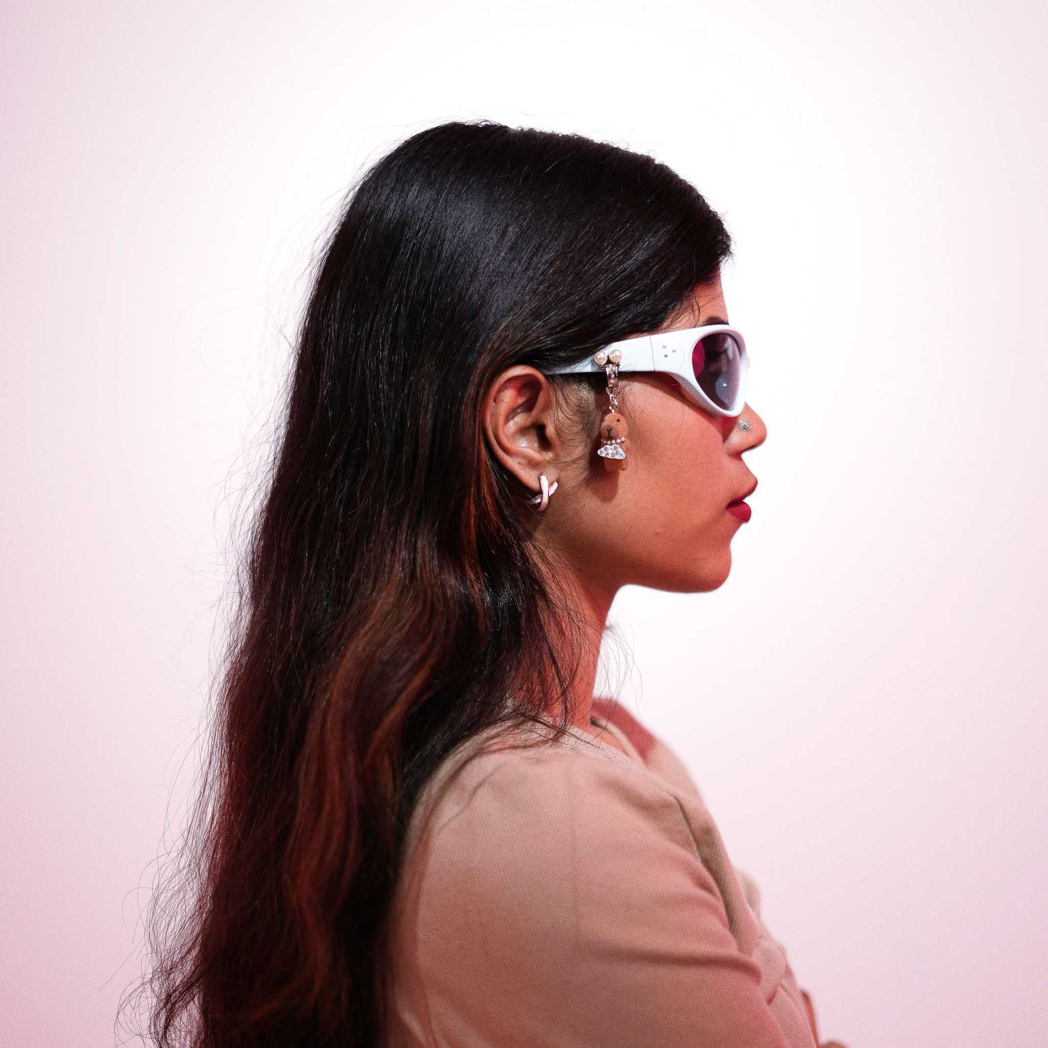 Chained Capybara Charm(Single) 