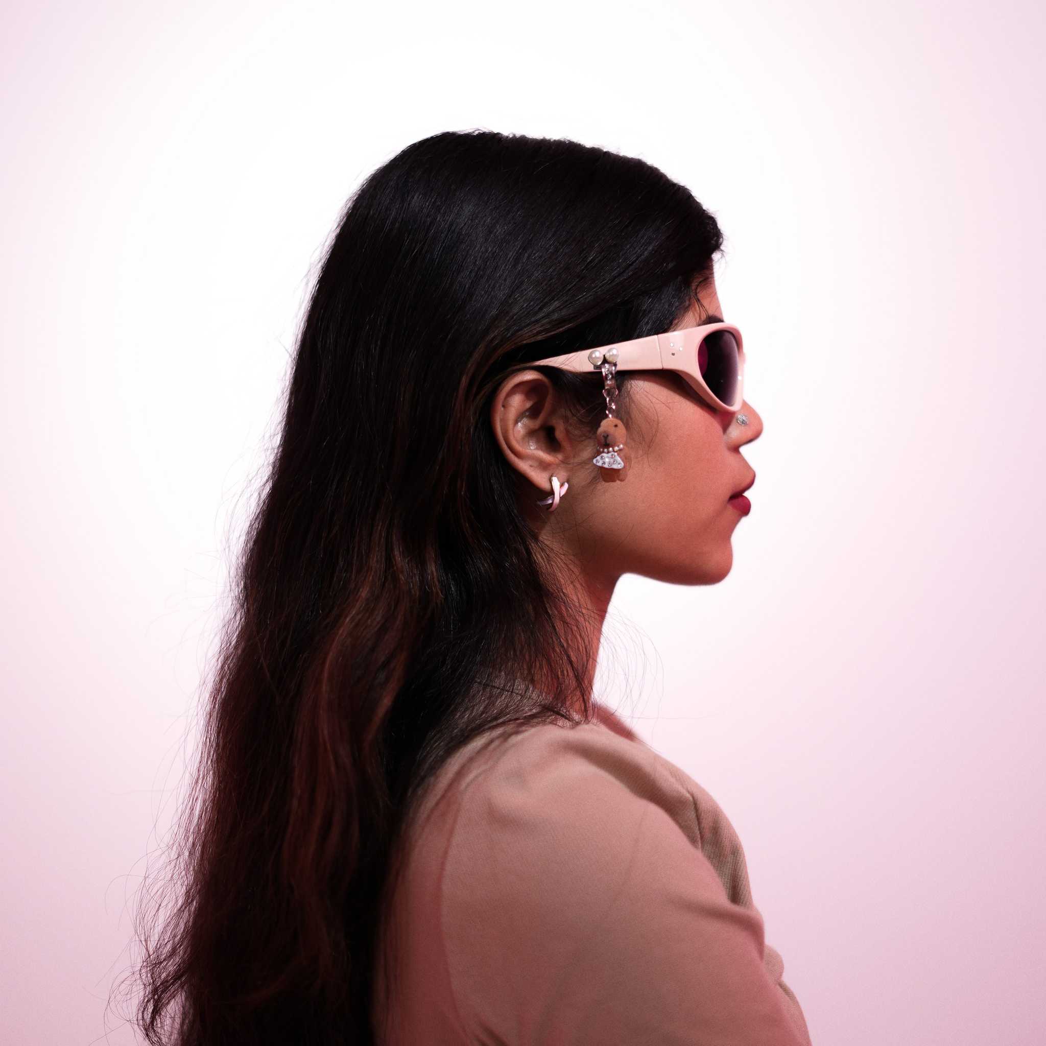 Chained Capybara Charm(Single) 